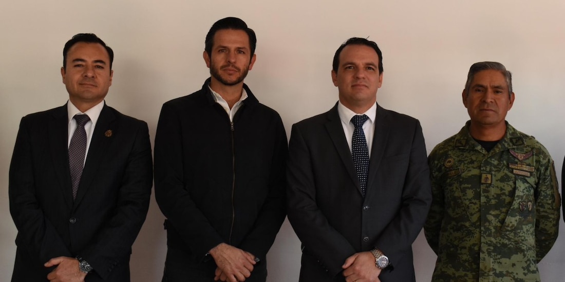 Acuerdan reforzar seguridad con 300 elementos de Defensa y GN en Apaseo el Grande.