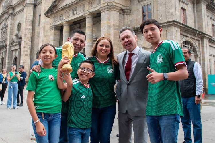 El gobernador Pablo Lemus en la sede mundialista de Guadalajara y Jalisco