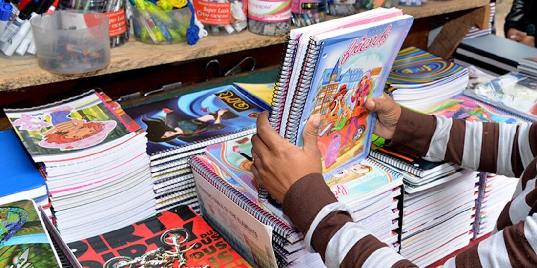 Utiles escolares en auge previo al inicio del ciclo escolar del 2023-2024.