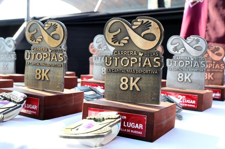 Los premios de la Carrera Utopías 8k 2025.