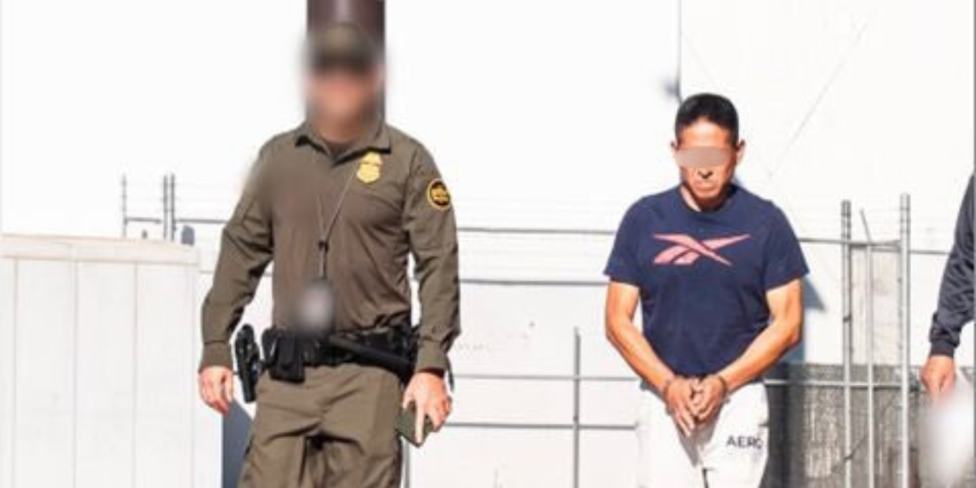 Prófugo por dos décadas finalmente enfrenta la justicia en México