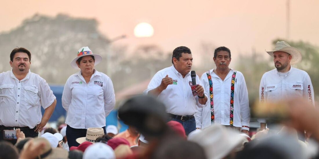 Anuncia Javier May programa de Crédito a la Palabra para Mujeres Emprendedoras.