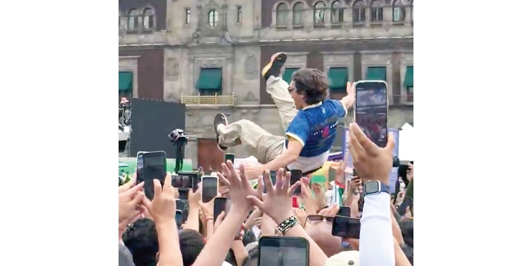 En el Zócalo celebran
con cabo verde