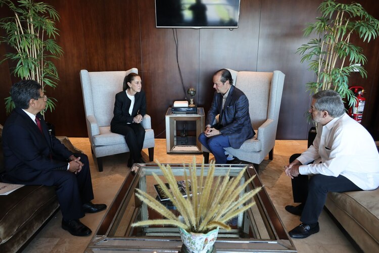 La delegación mexicana, liderada por Claudia Sheinbaum, aborda temas clave rumbo a la Cumbre del G20 en Brasil.