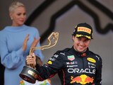 Checo Pérez festeja su victoria en el Gran Premio de Mónaco de F1, el pasado 29 de mayo.