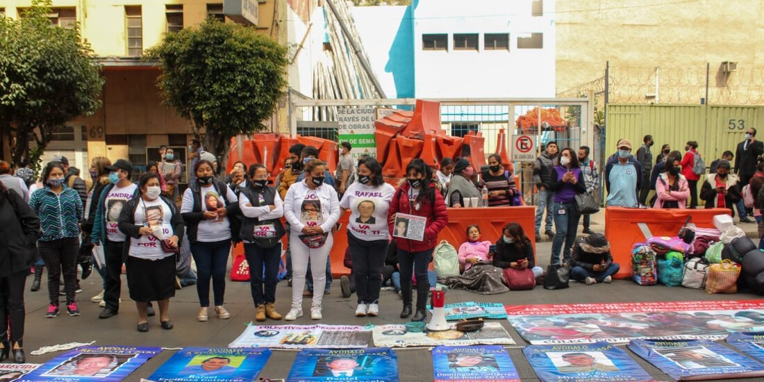 Familiares de víctimas protestan por la extinción de fideicomisos que compromete la búsqueda de personas desaparecidas.