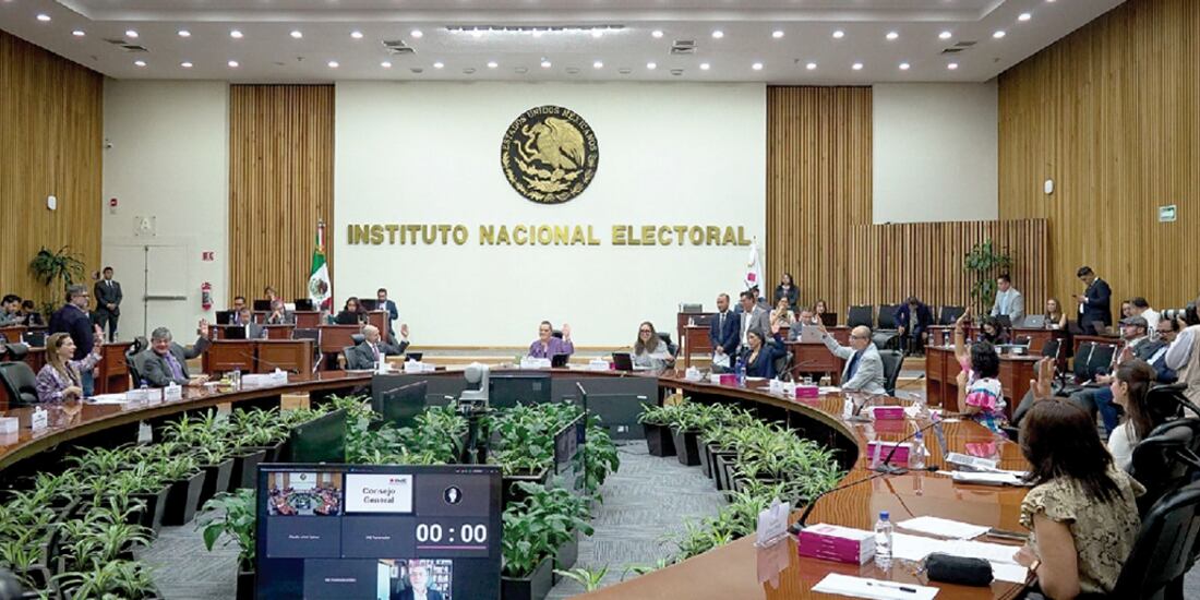 INE lanza micrositio para reportar a candidatos al Poder Judicial con antecedentes penales - La Razón de México