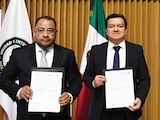OMAR Reyes, director de la UIF, y Juan Carlos Carpio, director de Pemex, ayer