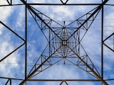 La reforma a Ley de la Industria Eléctrica pretende dar prioridad a la CFE por encima de las empresas privadas para el suministro de energía en México.