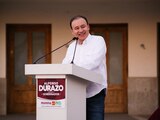 Alfonso Durazo Montaño, en un diálogo con jóvenes de Sonora.