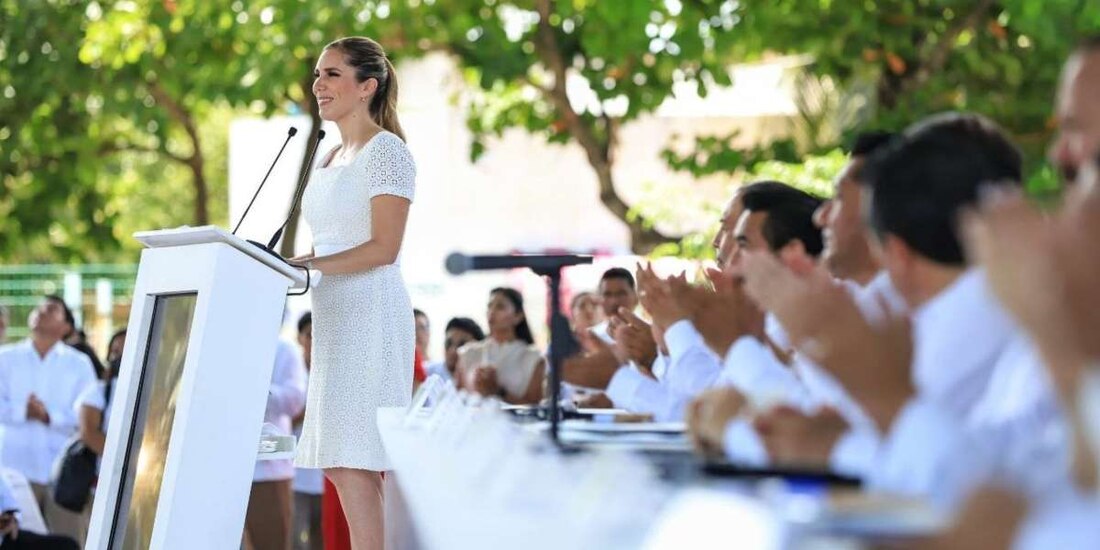 Alcaldesa de Isla Mujeres rinde Primer Informe ante la comunidad isleña.