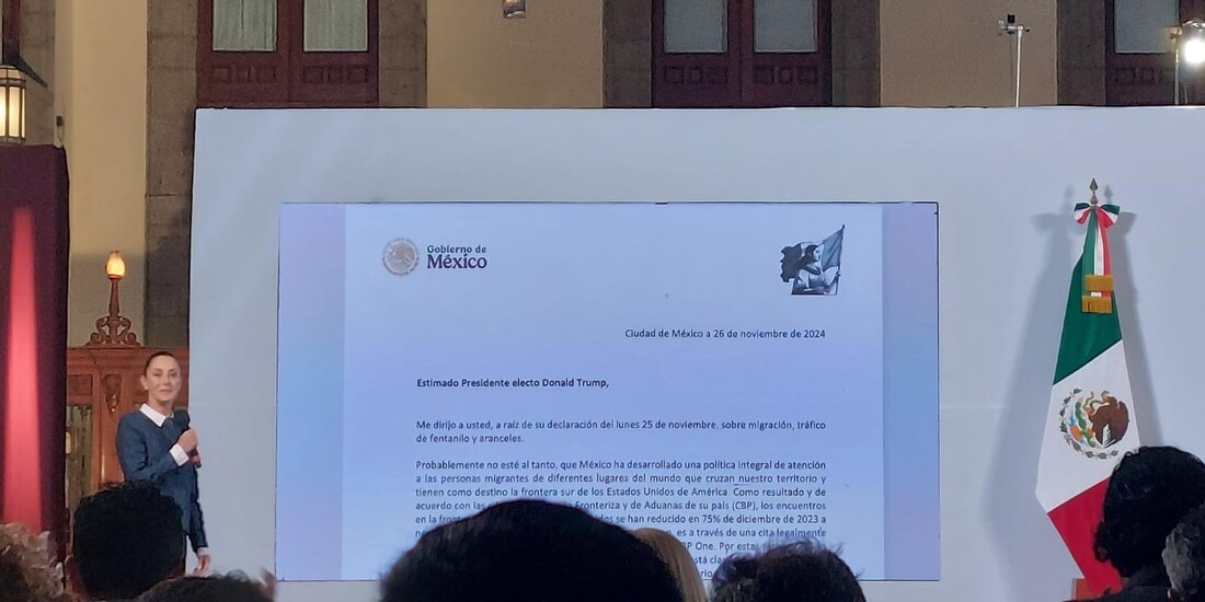 Claudia Sheinbaum lee la carta que enviará a Donald Trump.