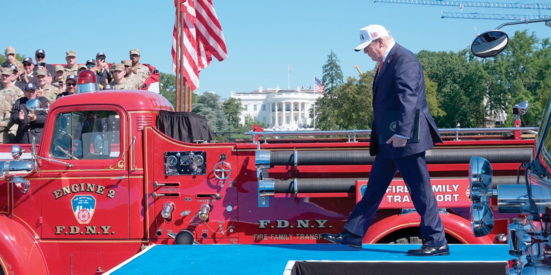 DONALD TRUMP durante el evento por el 25.º aniversario del 11-S, en la Elipse, ayer.