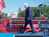 DONALD TRUMP durante el evento por el 25.º aniversario del 11-S, en la Elipse, ayer.