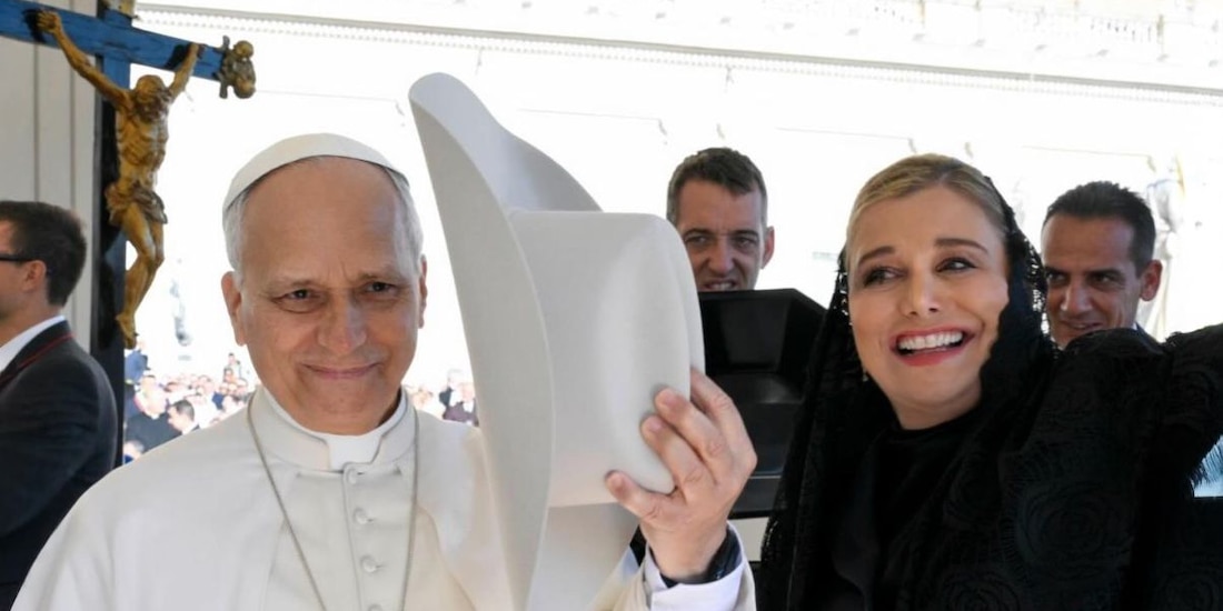 El Obispo de Roma junto con Maru Campos.