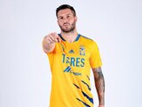 André-Pierre Gignac luce con la camiseta que Tigres usará en el Apertura 2021.