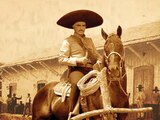 El charro, en una imagen promocional de su disco Vicente Fernández y sus corridos consentidos. .