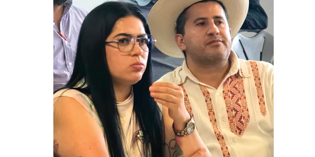 Detienen a secretaria de Bienestar de Uruapan por crimen de Manzo