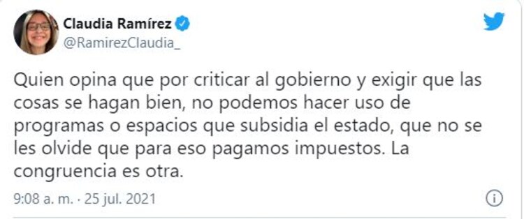 Tuit de Claudia Ramírez en el que responde a sus detractores