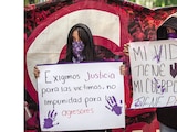 JÓVENES DEL IPN protestan contra la violencia digital, en 2024.