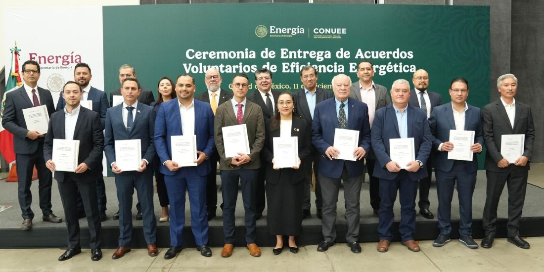 SENER destaca los acuerdos entre el gobierno y el sector privado para fortalecer la eficiencia energética.