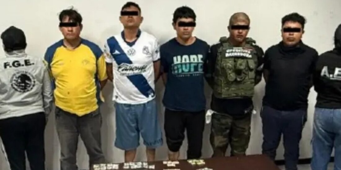 Cinco presuntos integrantes del grupo delictivo “La Barredora” fueron detenidos en Puebla durante un operativo conjunto de fuerzas armadas, policías estatales y la Fiscalía General.