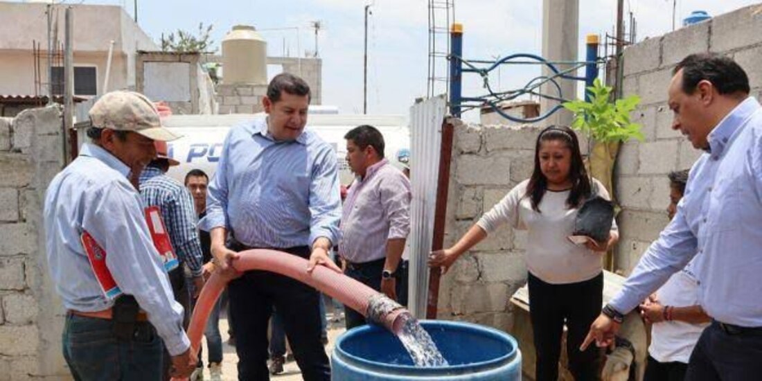 Alejandro Armenta, gobernados de Puebla, va por la creación de una agenda hídrica para atender el desabasto en la entidad.