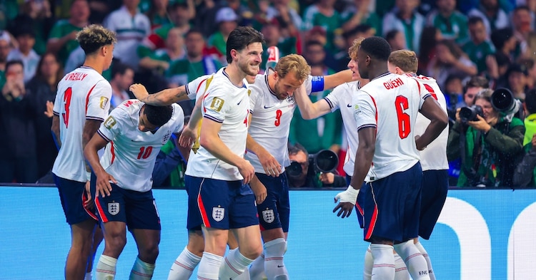 Un jugador de Inglaterra aseguró que en el Estadio Azteca vivió el mejor ambiente de su carrera como futbolista.
