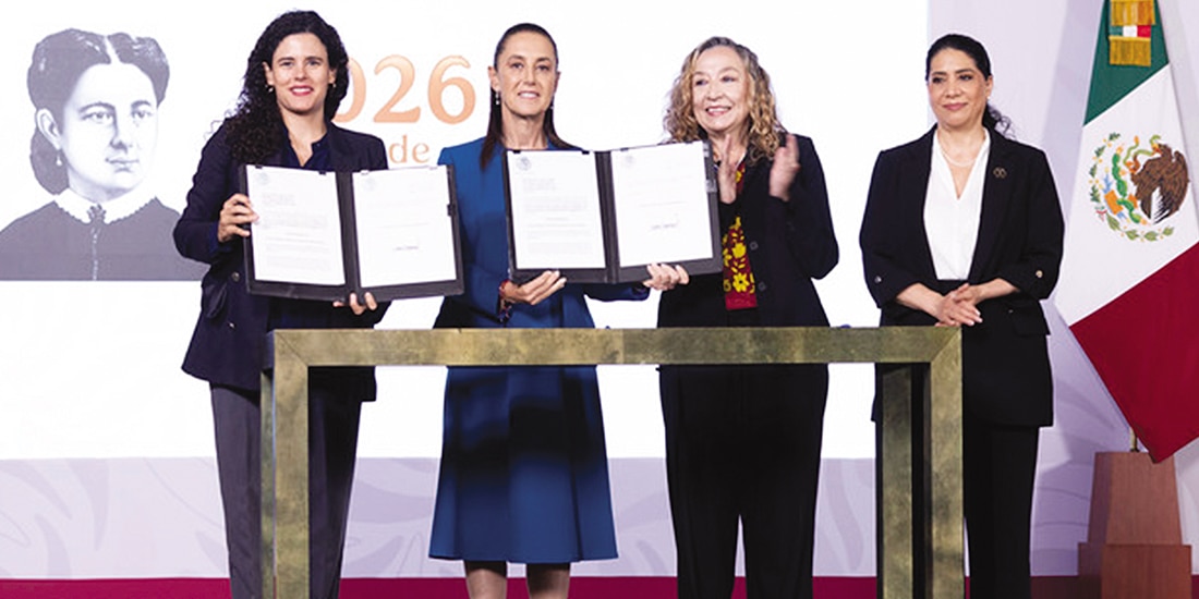 Claudia Sheinbaum firma iniciativa de ley contra el feminicidio