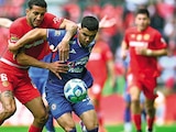 Pereira y Fernández pelean la redonda el torneo pasado.