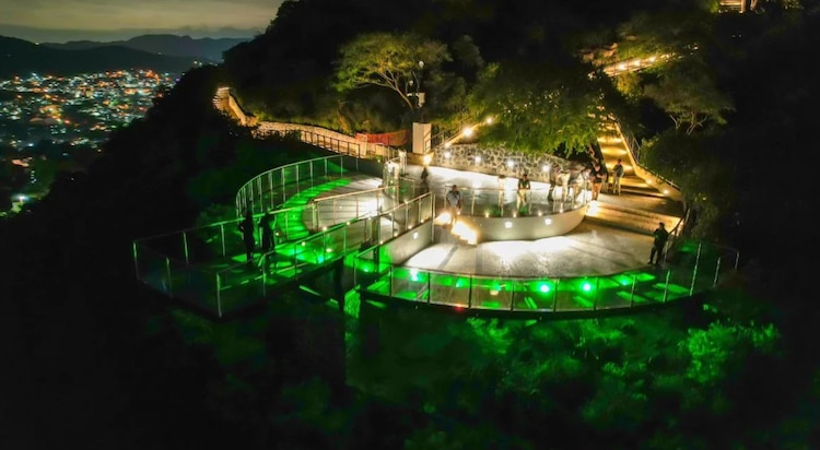 El mirador de cristal es uno de los más bonitos en este pueblo mágico.