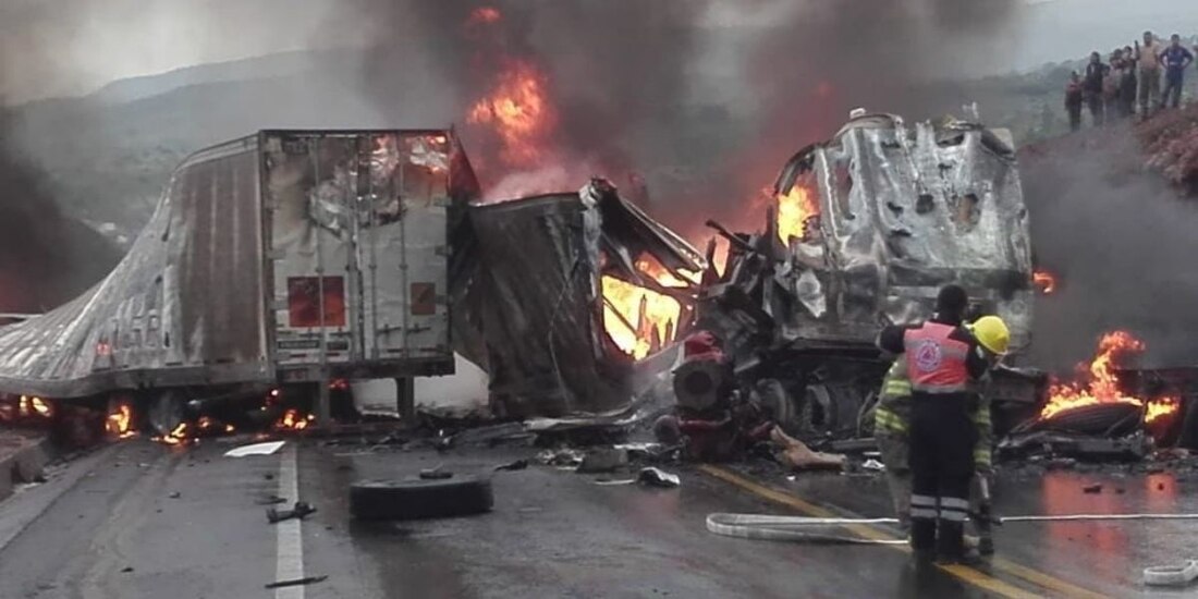 Los hechos ocurrieron en la carretera Silao-Felipe a la altura del kilómetro 29, entre la comunidad El Aro y el puente Contadero.