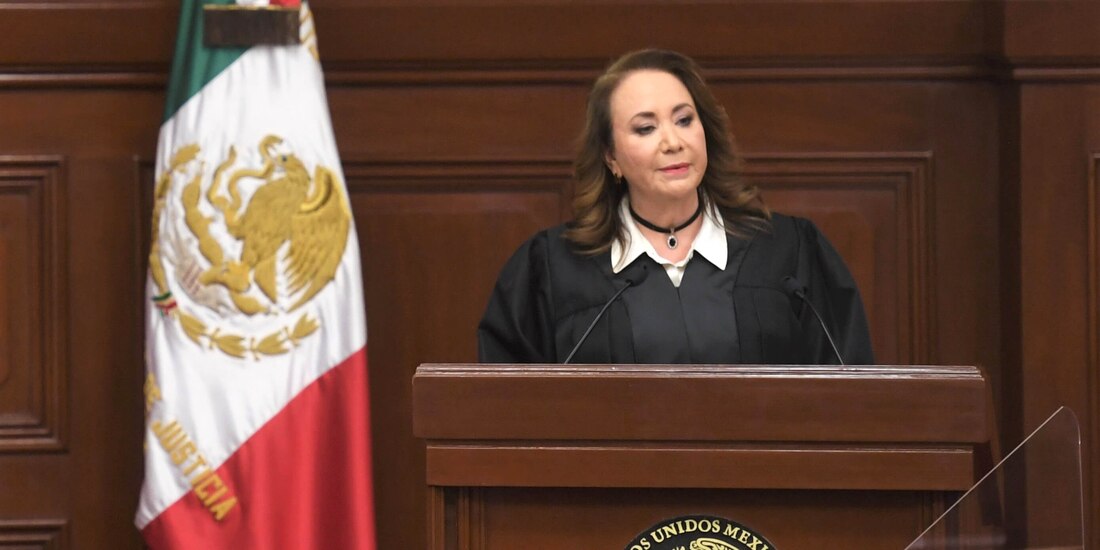 Ministra Yasmín Esquivel.