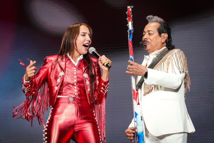 Los Tigres del Norte conquistan el GNP con una noche de orgullo mexicano