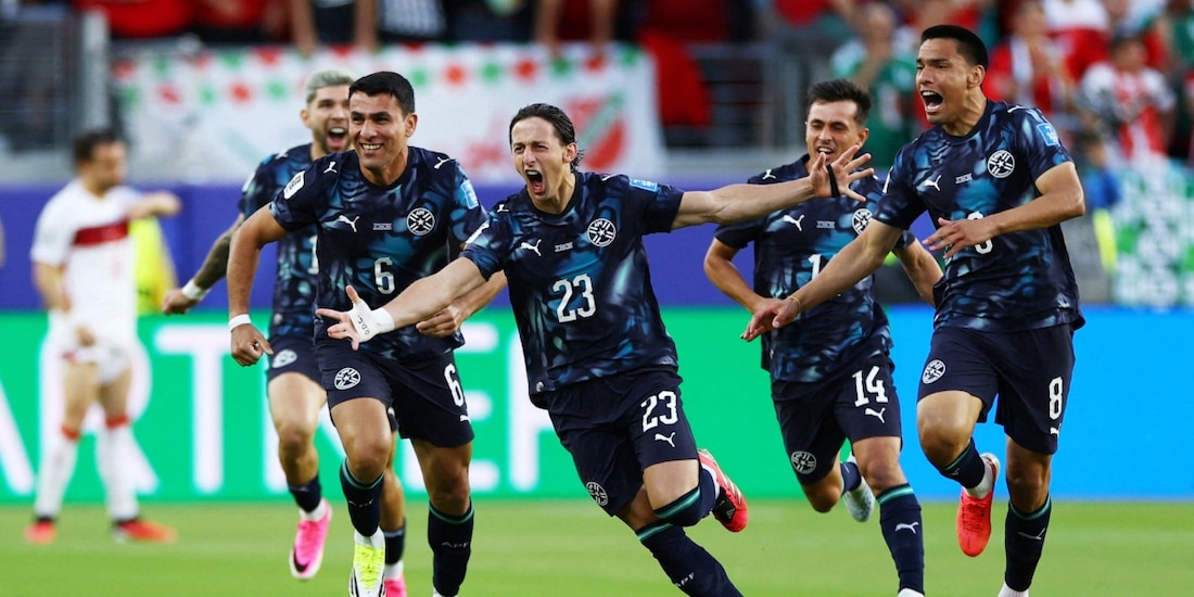 Matías Galarza (23), mediocampista de Paraguay, celebra con sus compañeros su gol ante Turquía en la Copa del Mundo 2026