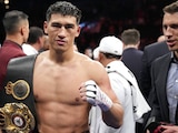 Dmitry Bivol tras vencer al "Canelo" y retener el cetro de las 175 libas AMB.