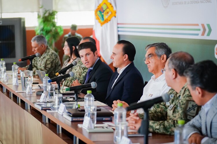Funcionarios estatales y federales reunidos en Coahuila para fortalecer la coordinación en seguridad.