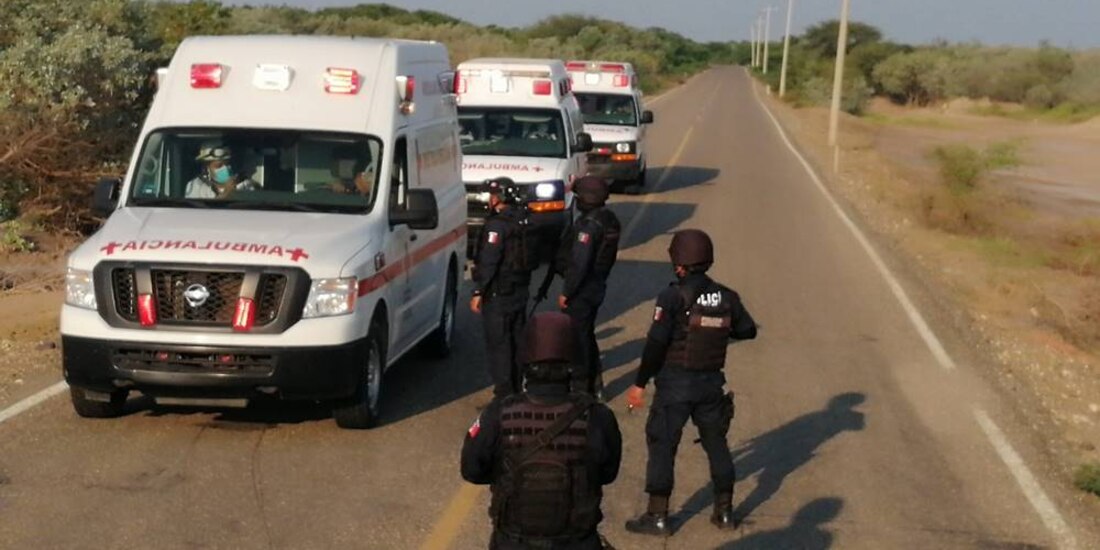 De manera preliminar, se confirmó el fallecimiento de 2 mujeres y 13 hombres, que presentan contusiones y quemaduras parciales