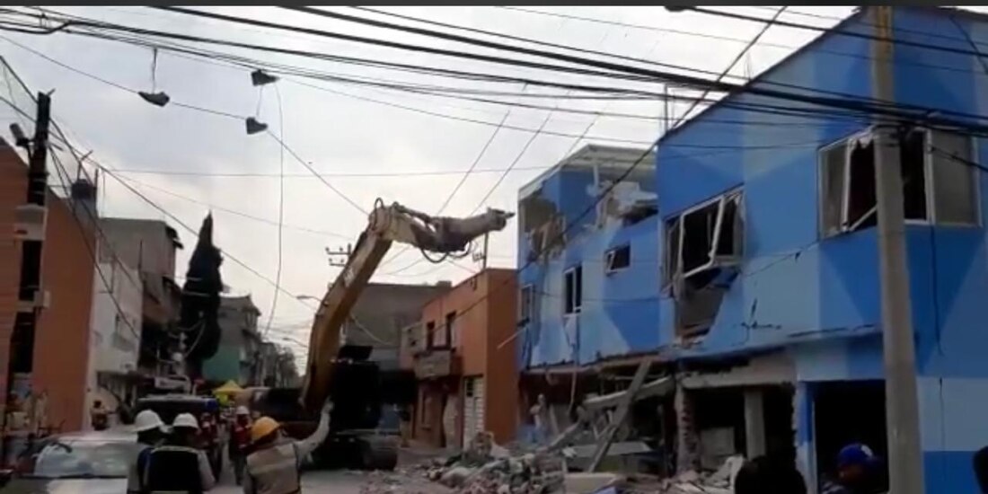 Demolición Pizzería