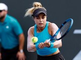 Renata Zarazúa devuelve un saque ante Eugénie Bouchard, ayer.