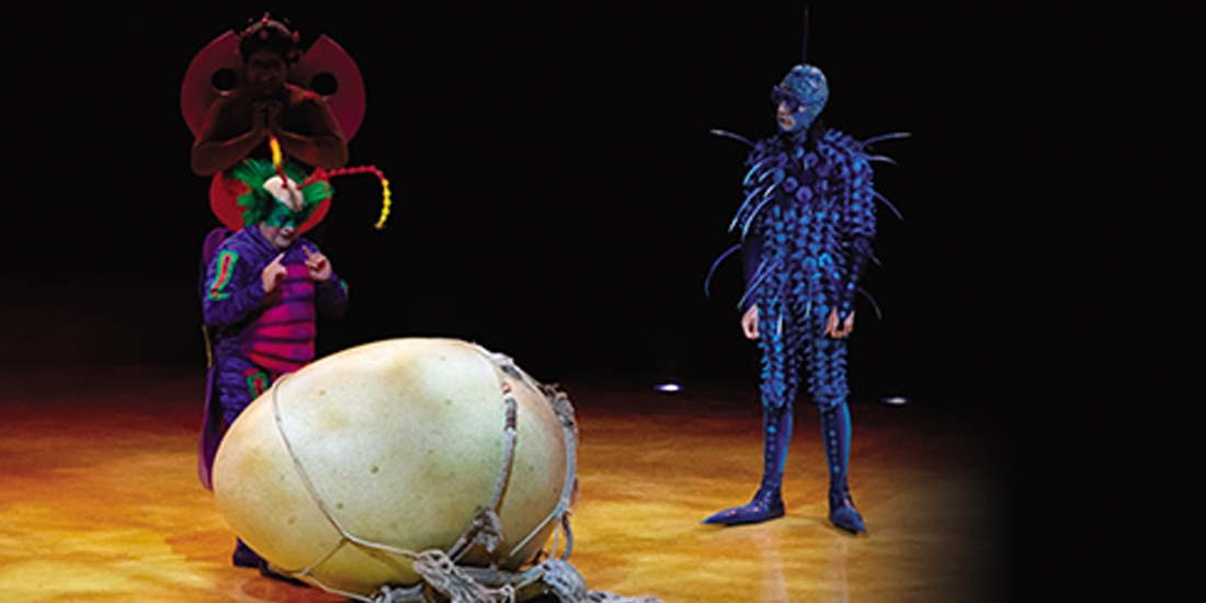 UN GRAN HUEVO es el protagonista de la historia.