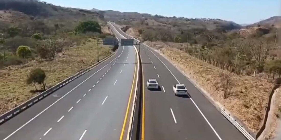 Tramo Compostela-Las Varas inicia operaciones.