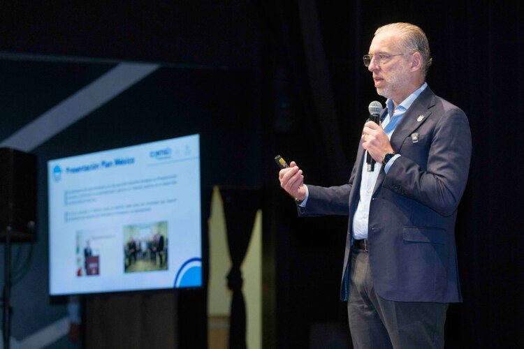 Marco del Prete y empresarios alemanes impulsan vínculos estratégicos en la Hannover Messe 2025.