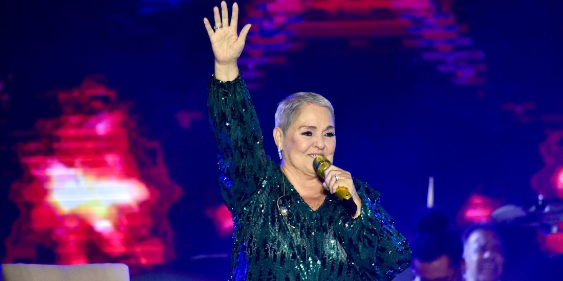 Lupita D'Alessio, "La Leona Dormida", reunió a más de 100 mil asistentes a su concierto en el Zócalo.