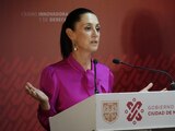 CIUDAD DE MÉXICO, 08JUNIO2022.- Claudia Sheinbaum, jefa de gobierno de la Ciudad de México, hizo la entrega de los nuevos departamentos en la colonia Paseos de Tasqueña, reconstruidos tras las afectaciones por el sismo de 2017.