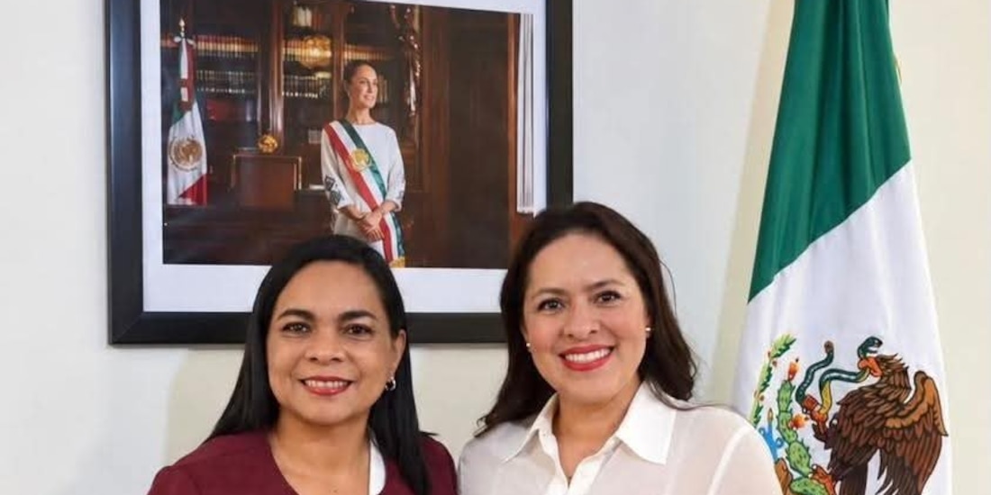 Ambas políticas en la reunión.