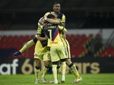 Jugadores del América celebran una anotación en la Concachampions