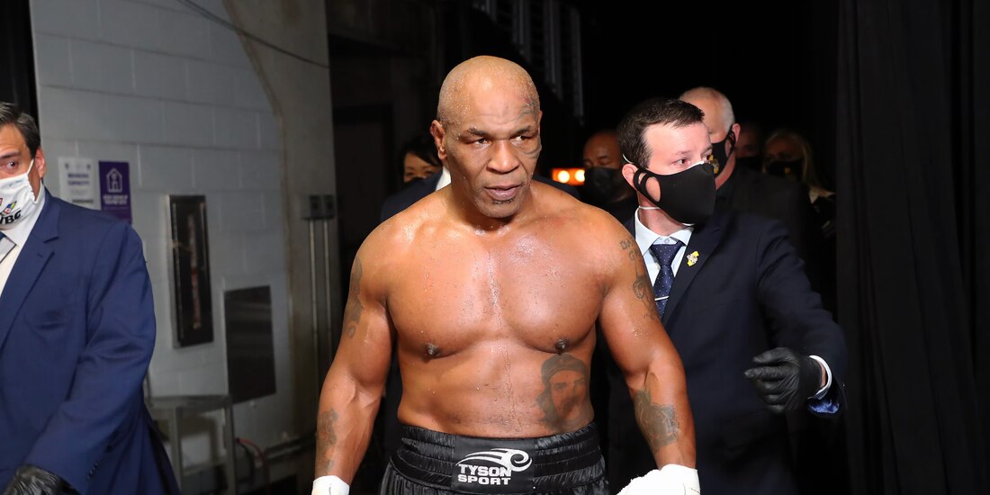 Mike Tyson previo a su pelea de exhibición contra Roy Jones Jr. el 28 de noviembre del 2020. Foto: Reuters