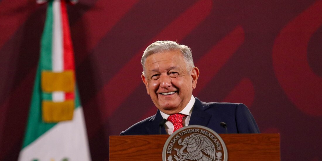 El Presidente López Obrador durante su conferencia de prensa matutina, ayer.