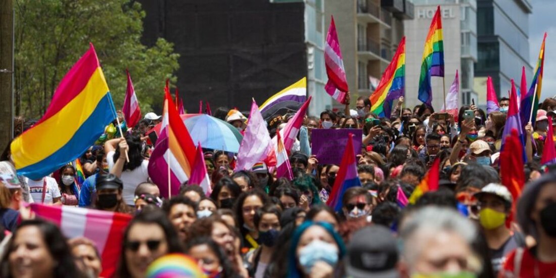 Marcha Lencha en la Ciudad de México.